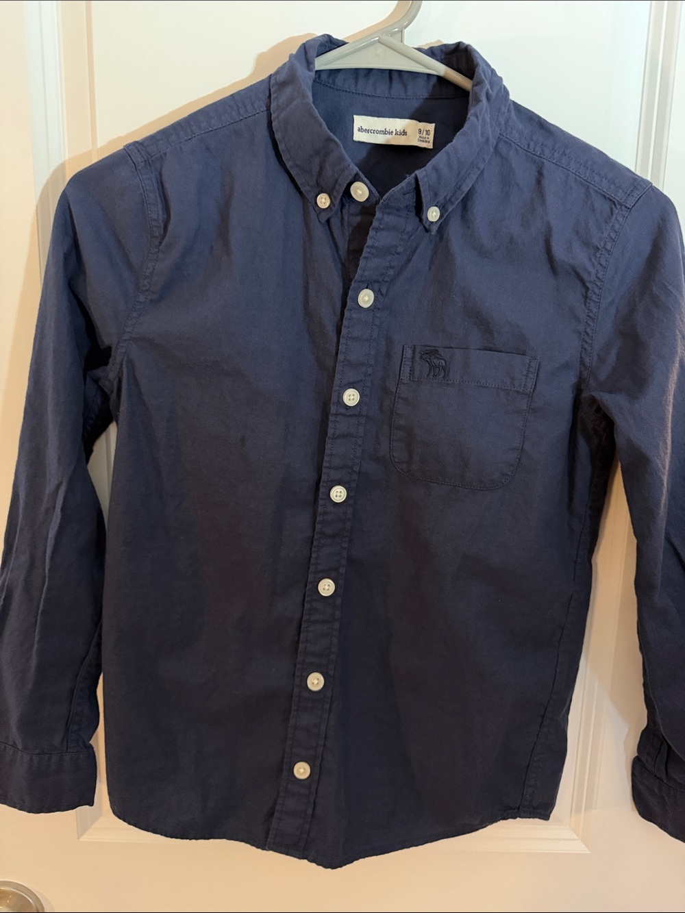 abercrombie kids Navy Button-Down Pocket Shirt, boys 9/10